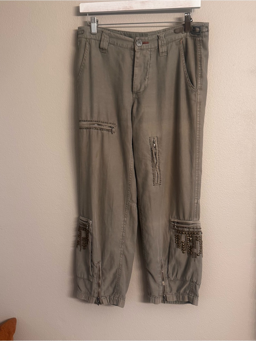 BABAKUL Embellished Cargo Capri Y2K